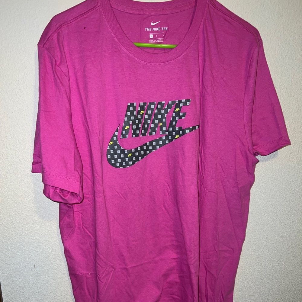 Nike large pink shirt